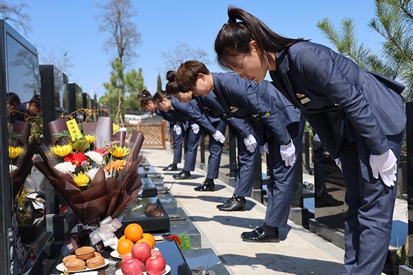 新民墓地公墓提供代祭祀服务，让思念有处安放